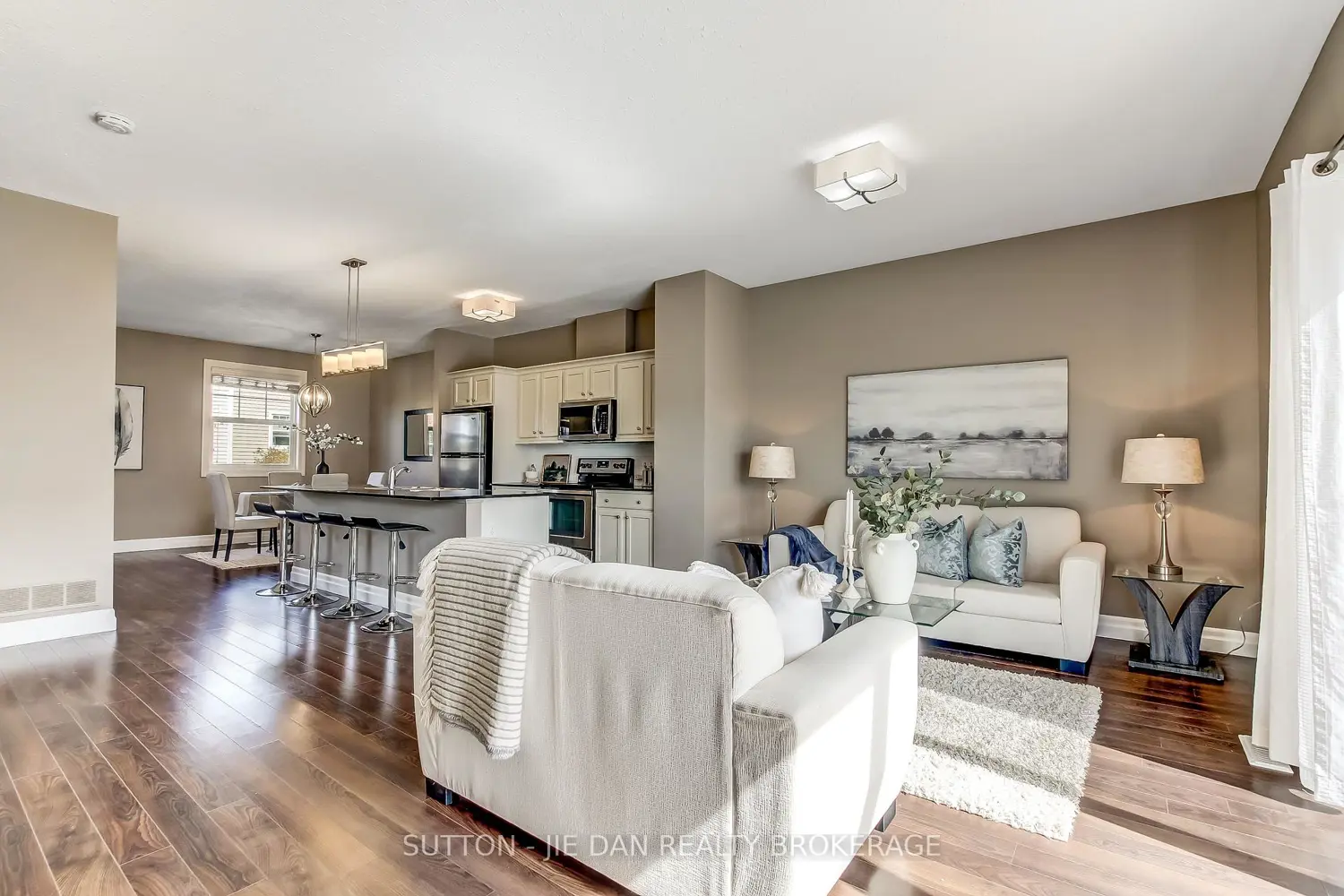 Additional image 8 of 1850 Beaverbrook Avenue 9