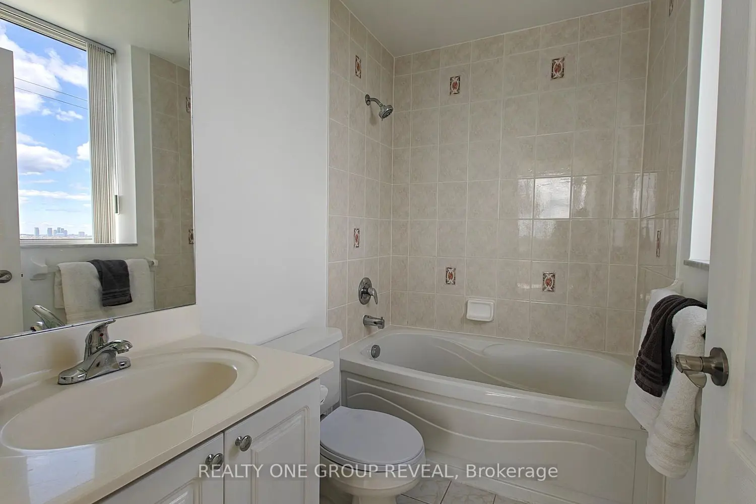 3088 Kennedy Road Ph10 photo 5