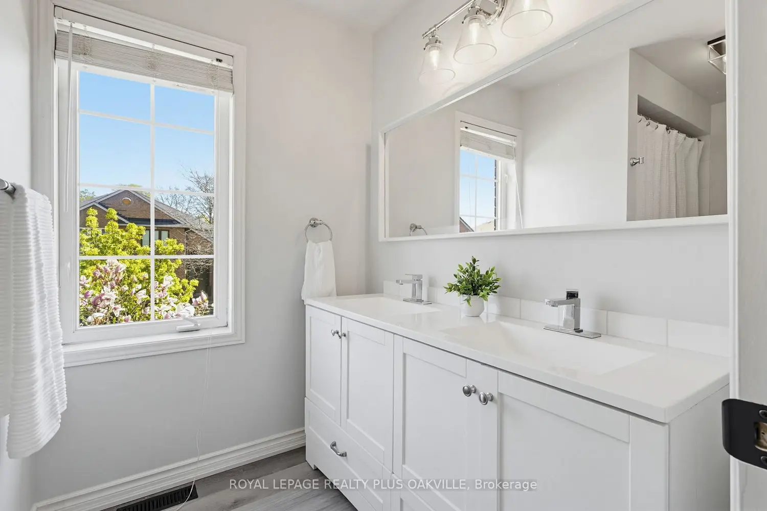 Additional image 10 of 5200 Des Jardines Drive