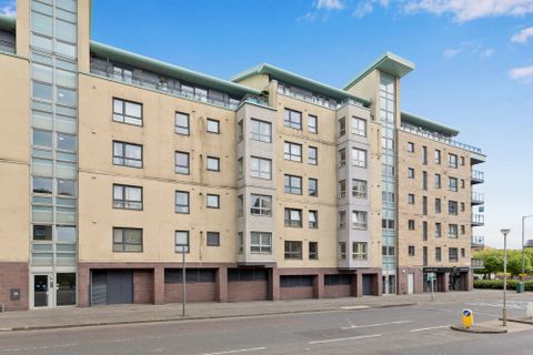 199/11 Lindsay Road, Newhaven, Edinburgh EH6