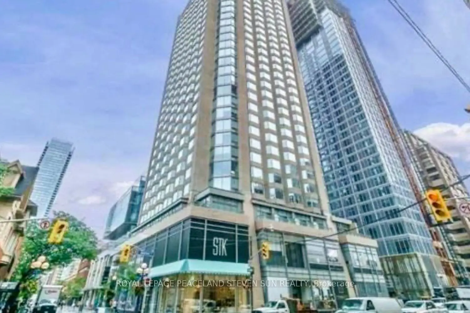155 Yorkville Avenue 1006