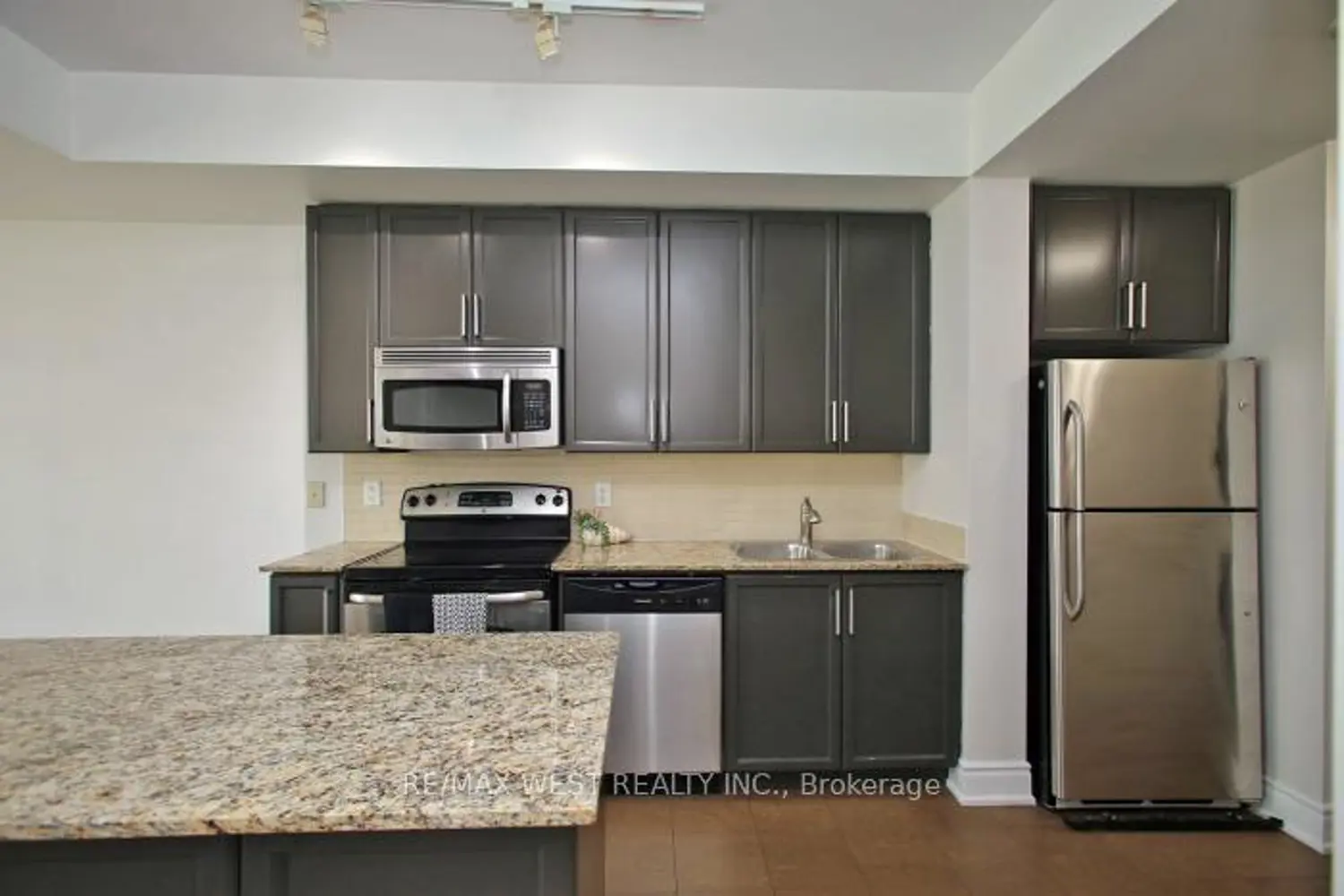 Additional image 8 of 225 Webb Drive 903