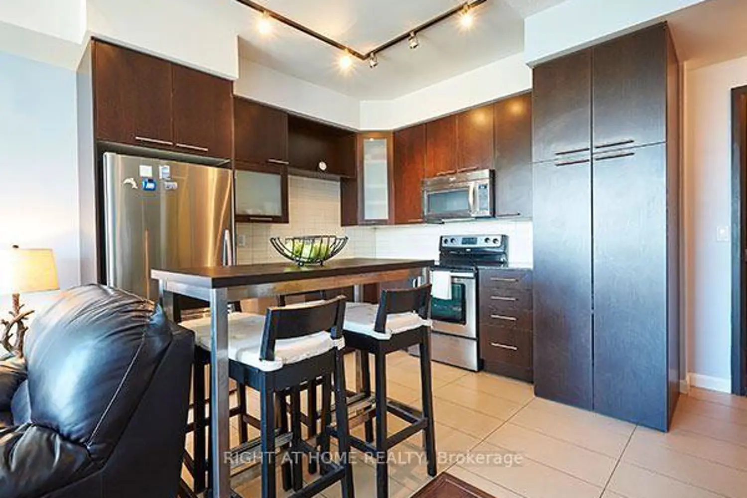 500 Sherbourne Street 2701 photo 3