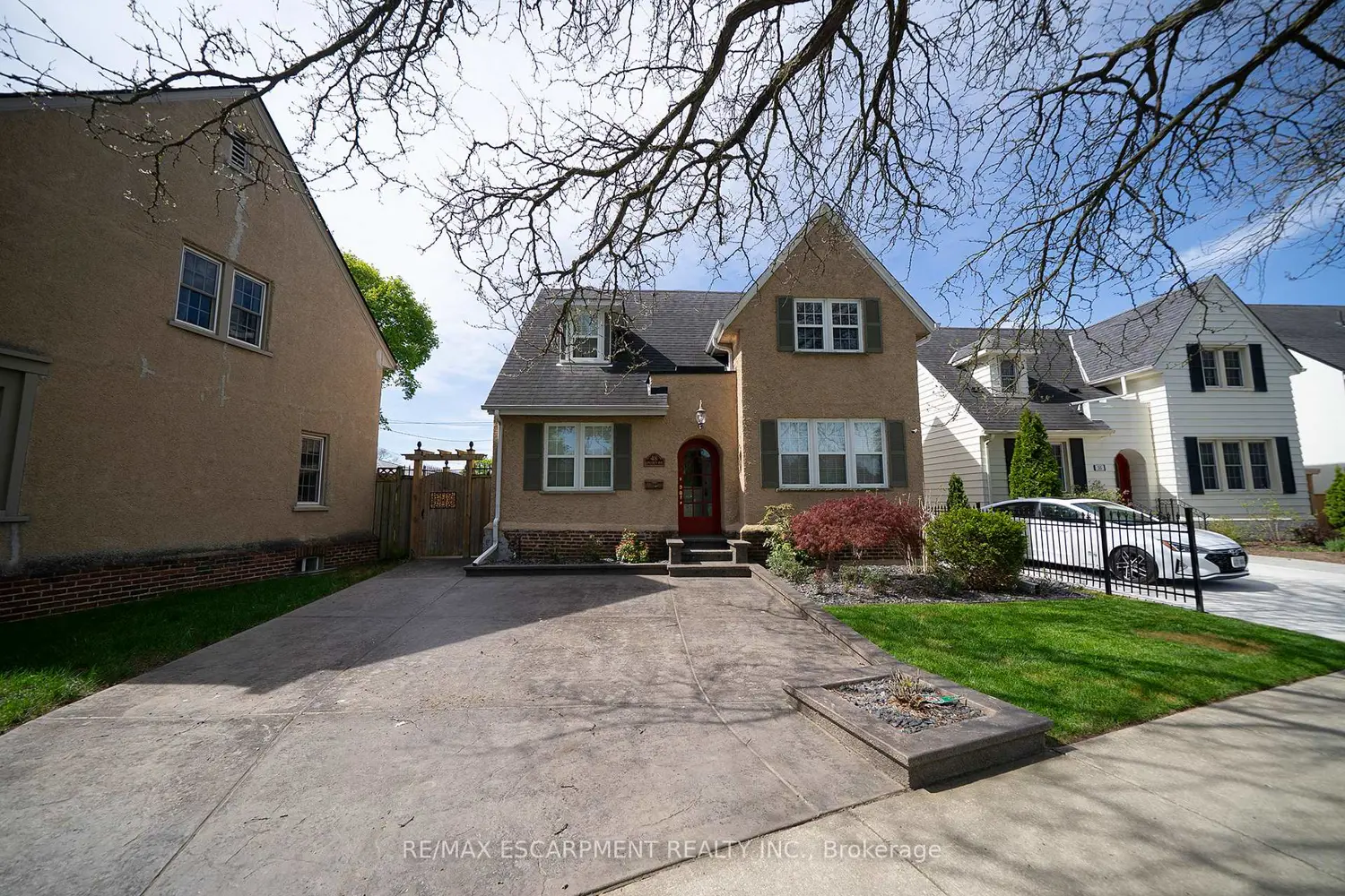 48 Lincoln Avenue