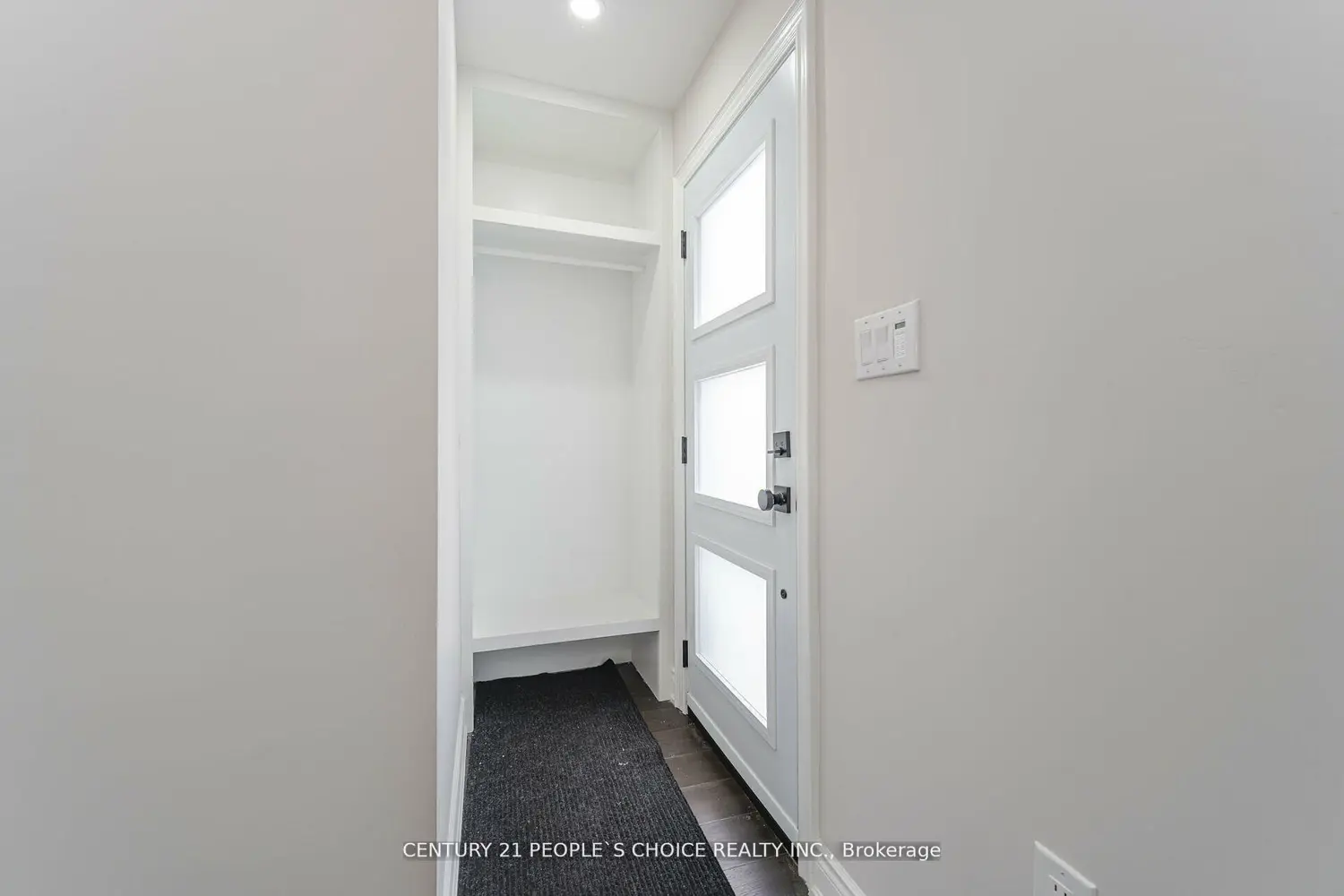 218 William Street photo 5