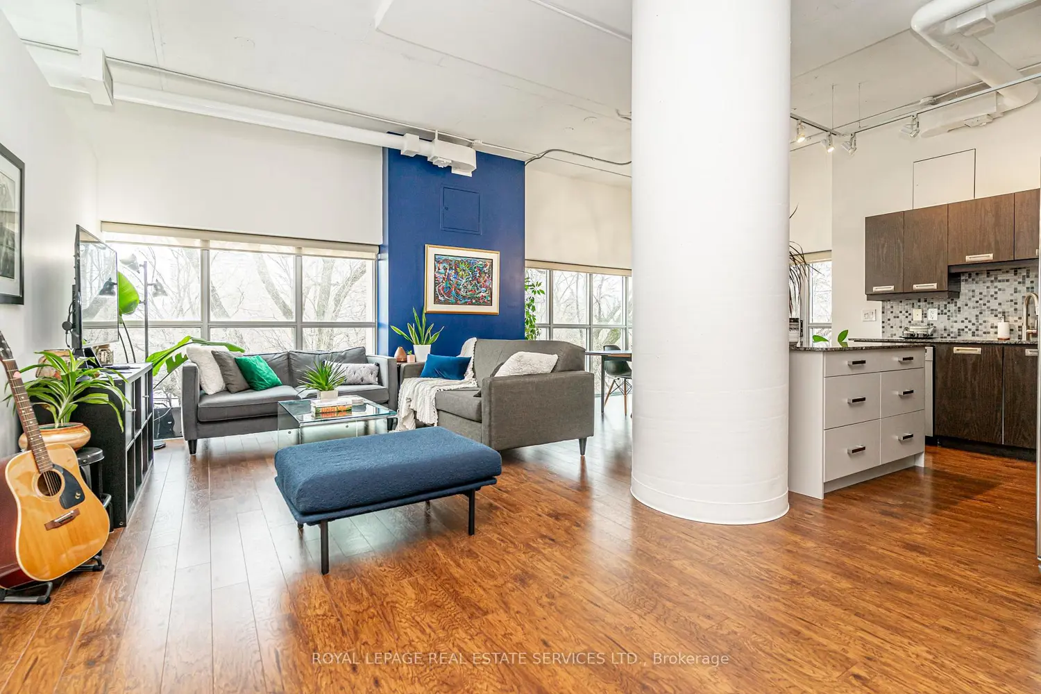 2 Fieldway Road 206