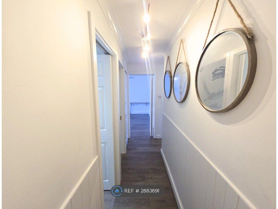 Additional image 2 of 3 bed flat to rentNew St, Horsham RH13
