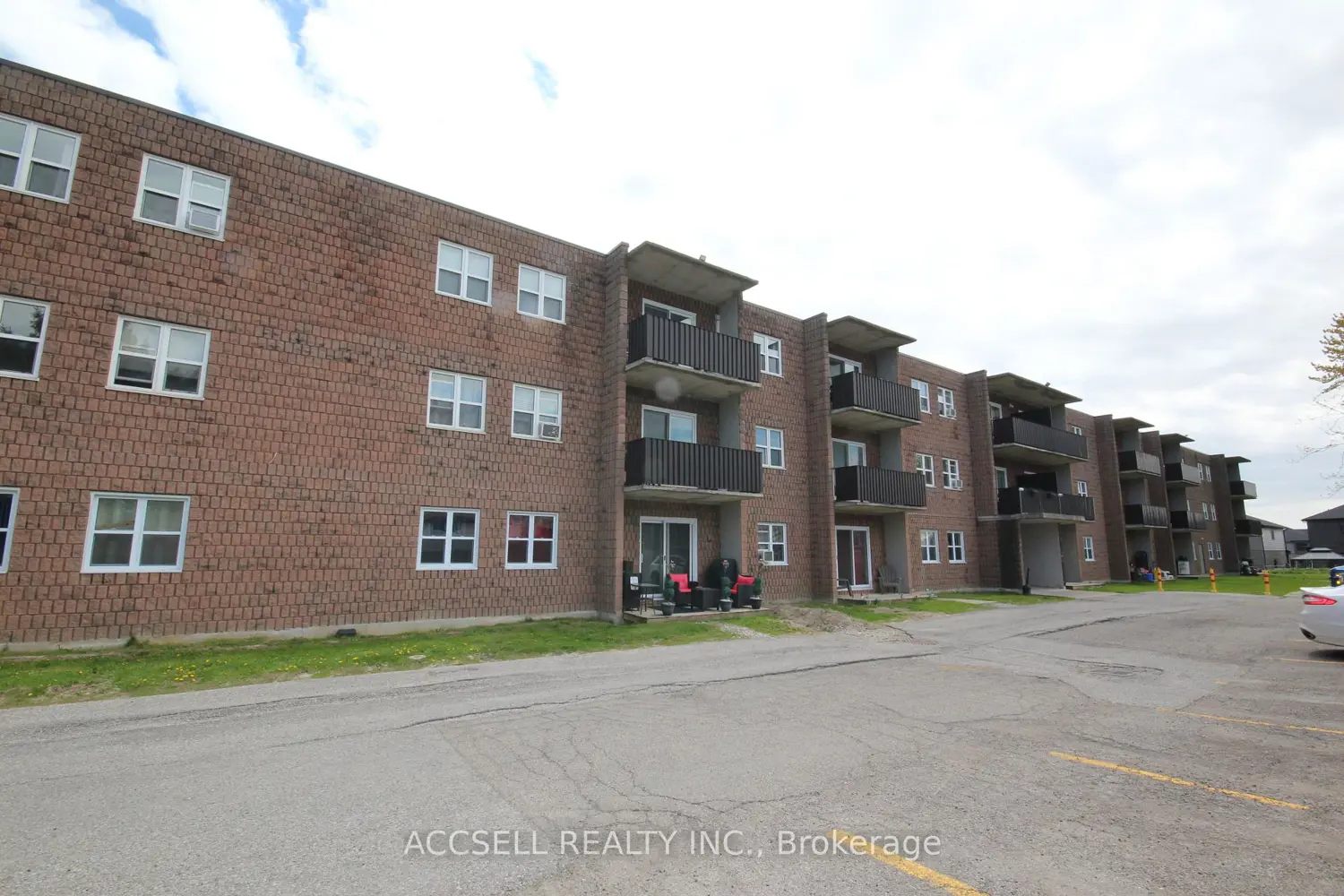 276 Merritt Avenue 306