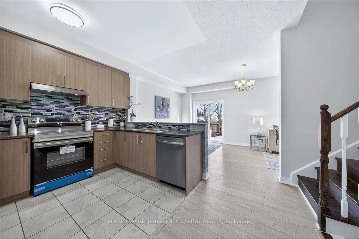 Additional image 5 of 11 Bedford Estates Crescent