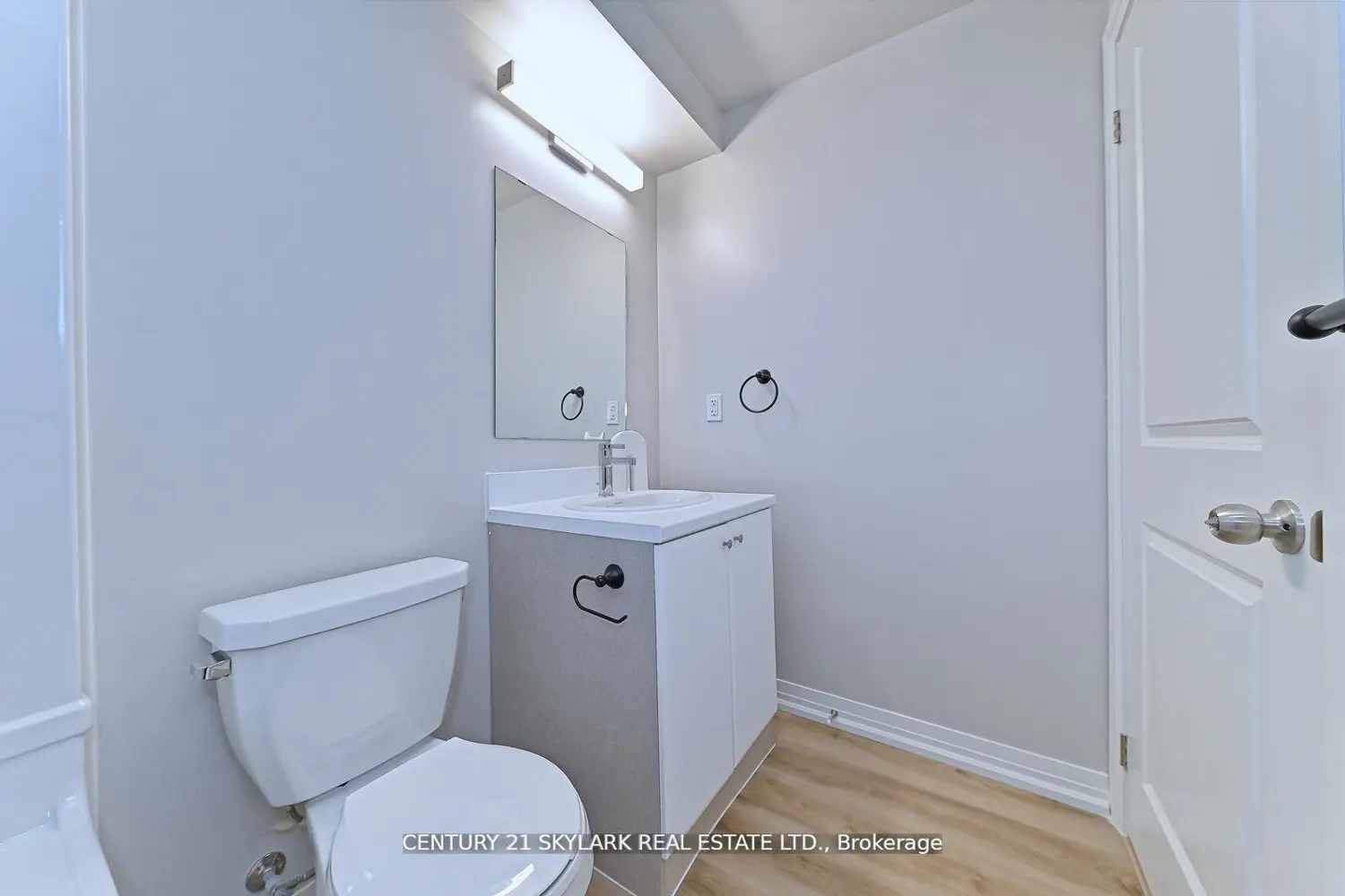 Additional image 13 of 50 Herrick Ave Avenue 216