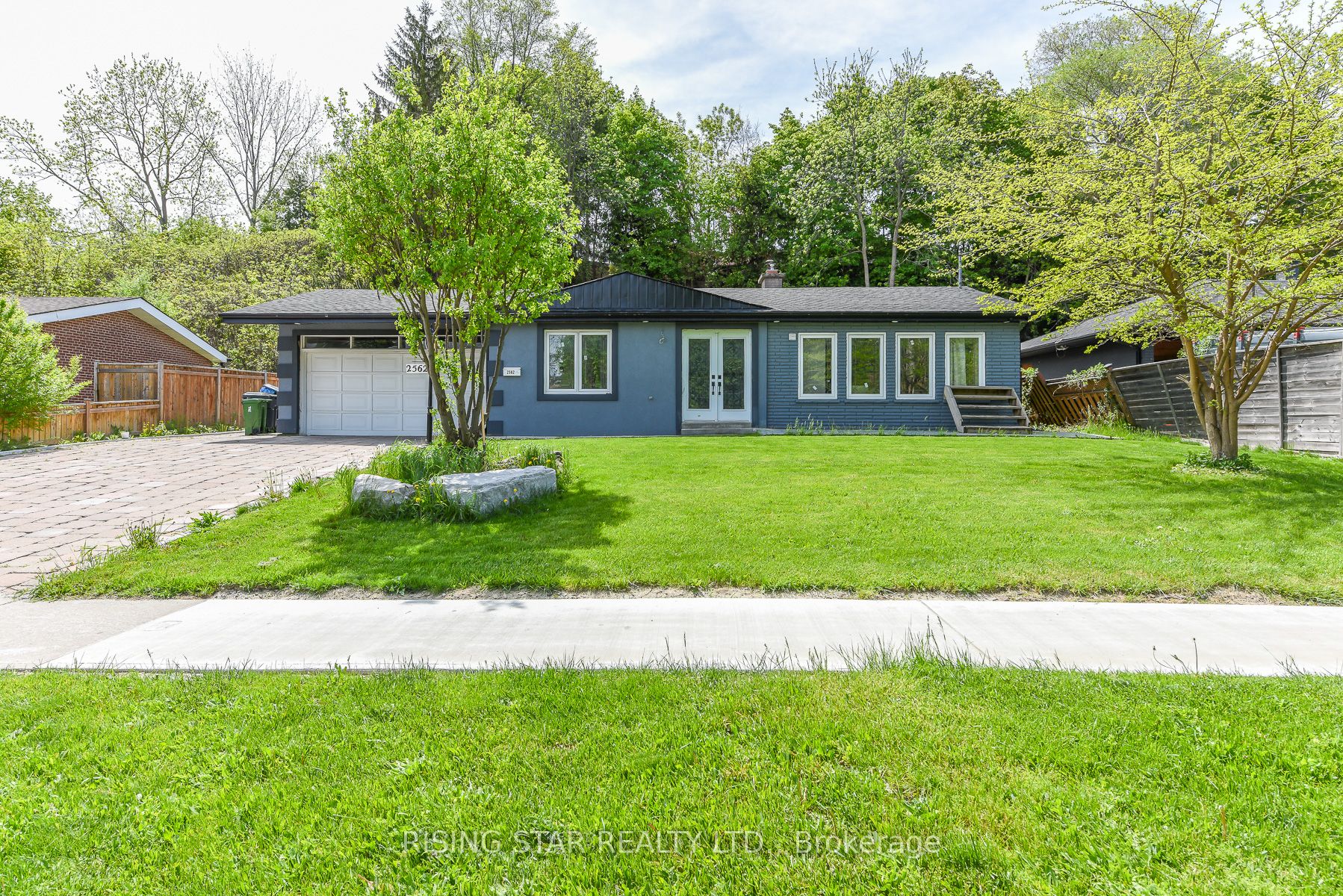 Additional image 2 of 2562 Islington Ave Avenue W, Toronto, ON, M9V 2X2