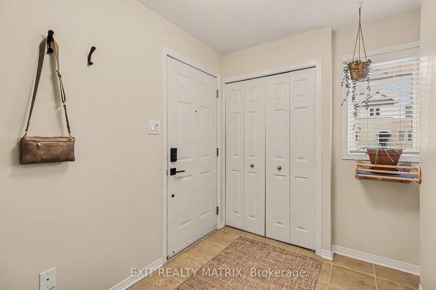 88 Strathaven Private photo 3
