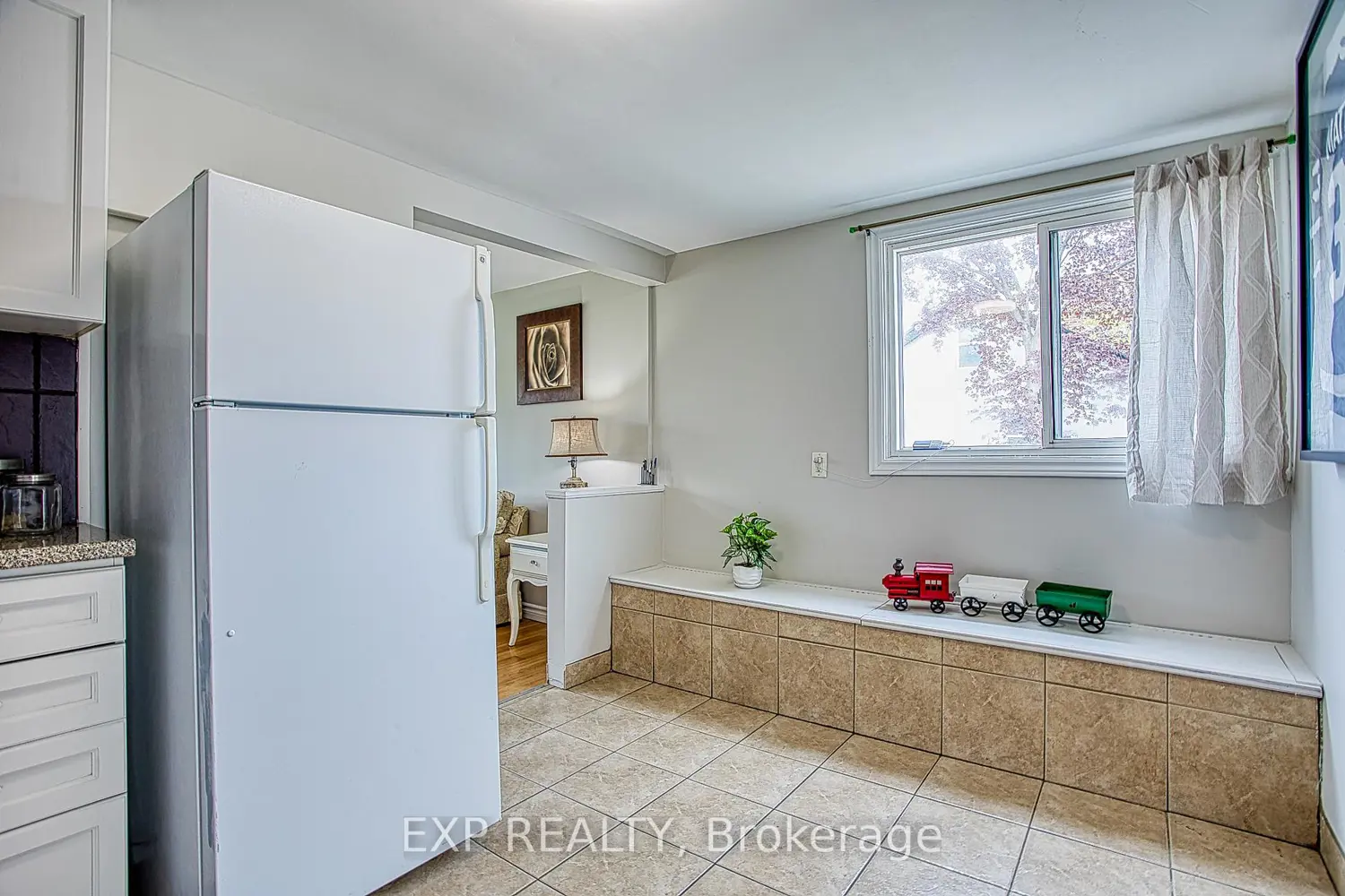 Additional image 9 of 727 Barton Street