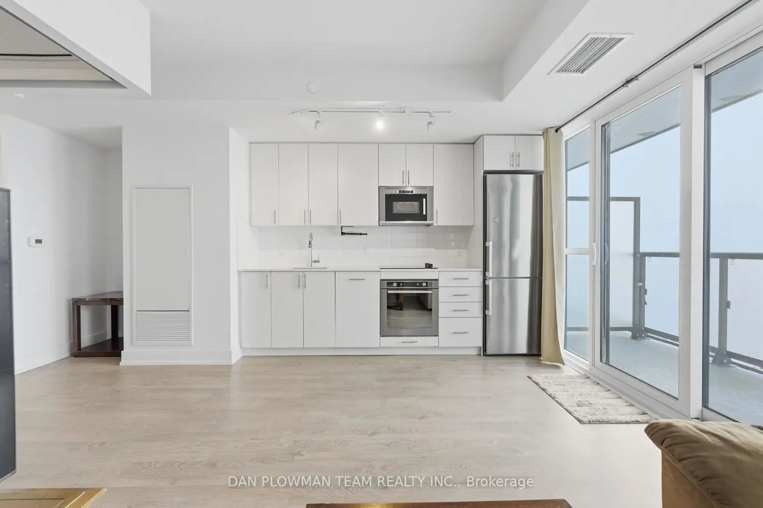 Additional image 7 of 2550 Simcoe Street 1121