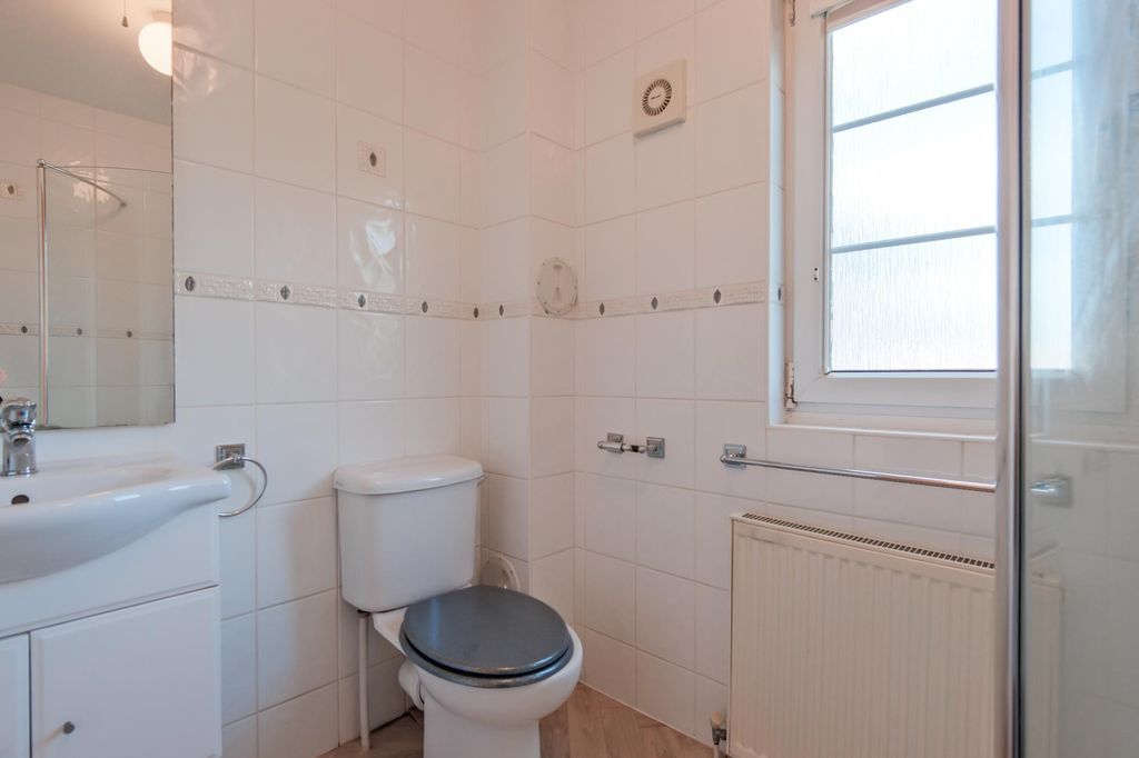 Additional image 5 of 2 bed flat to rent37/3, Market Road, Carluke ML8