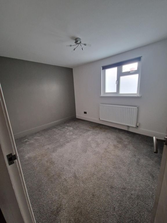 Additional image 4 of 1 bed flat to rentMary Street, Porthcawl CF36