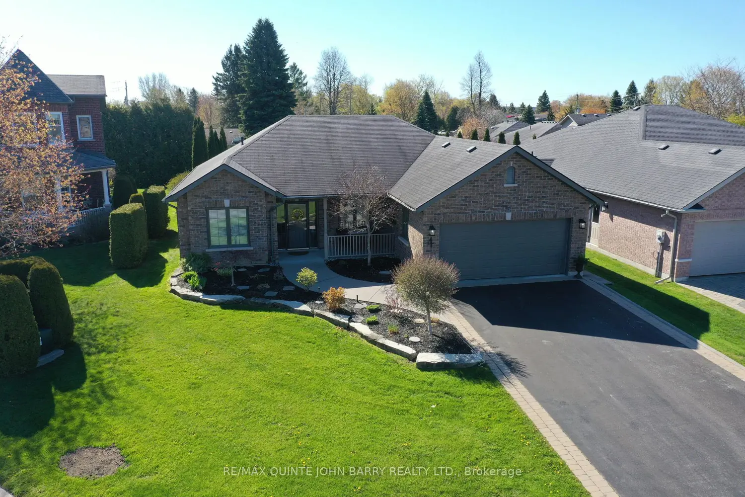 4 Hickory Court