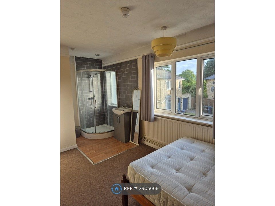 Additional image 4 of 6 bed semi-detached house to rentLaburnum Close, Cambridge CB4