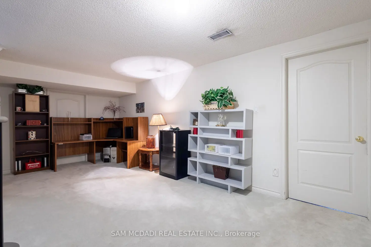 Additional image 16 of 5465 Shorecrest Crescent