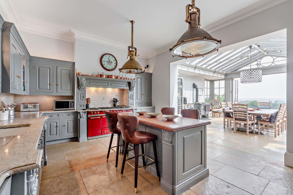 Additional image 5 of 7 bed detached house for saleBurghfield Common, Berkshire RG7