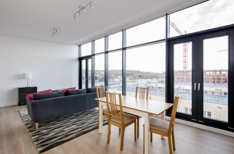 2 bed flat to rentHighgate, Longmead Terrace, Bath BA2