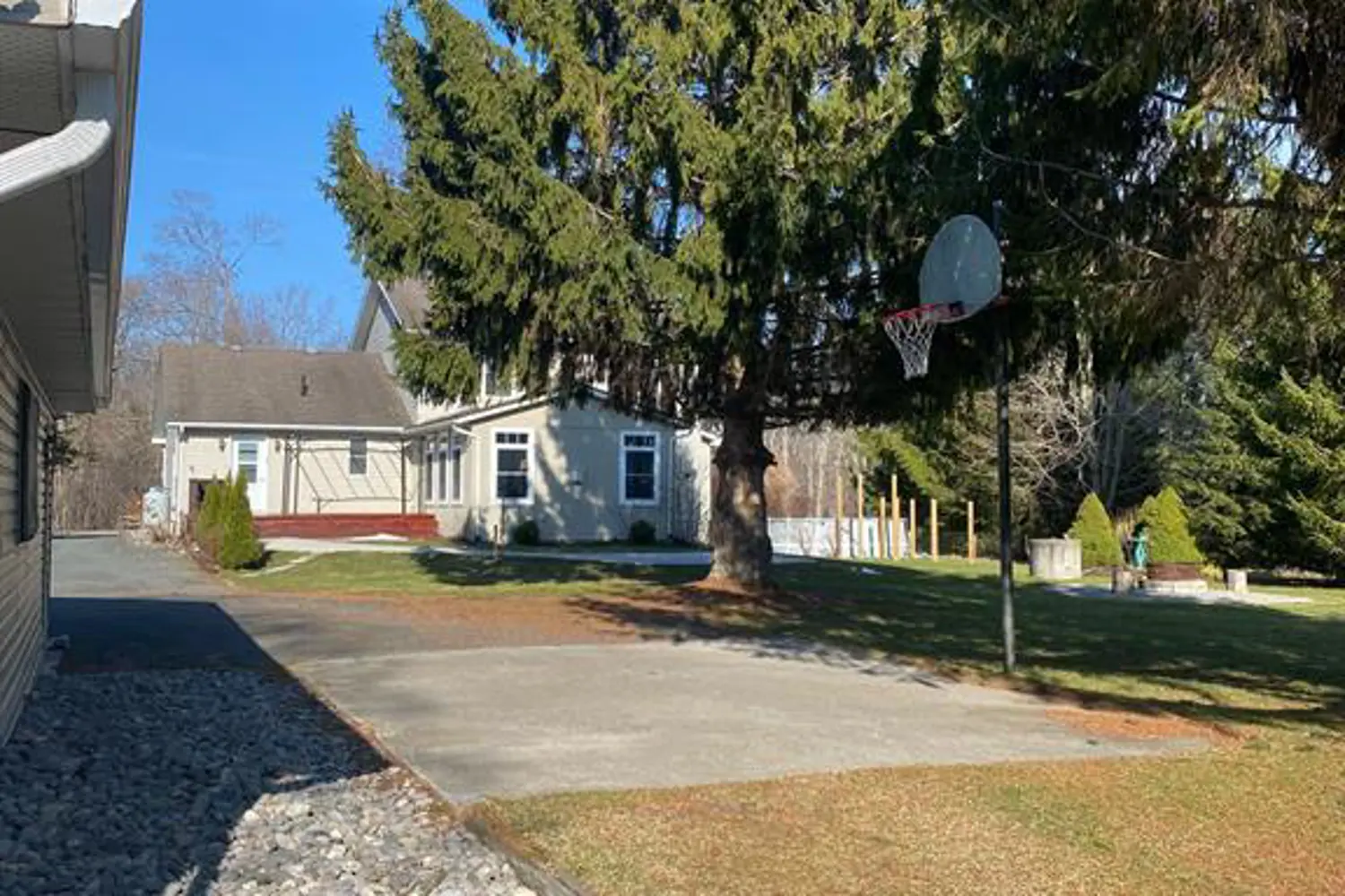 Additional image 16 of 143 Taft Road