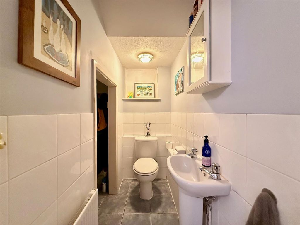 Additional image 12 of 5 bed detached house to rentTeme Avenue, Malvern WR14