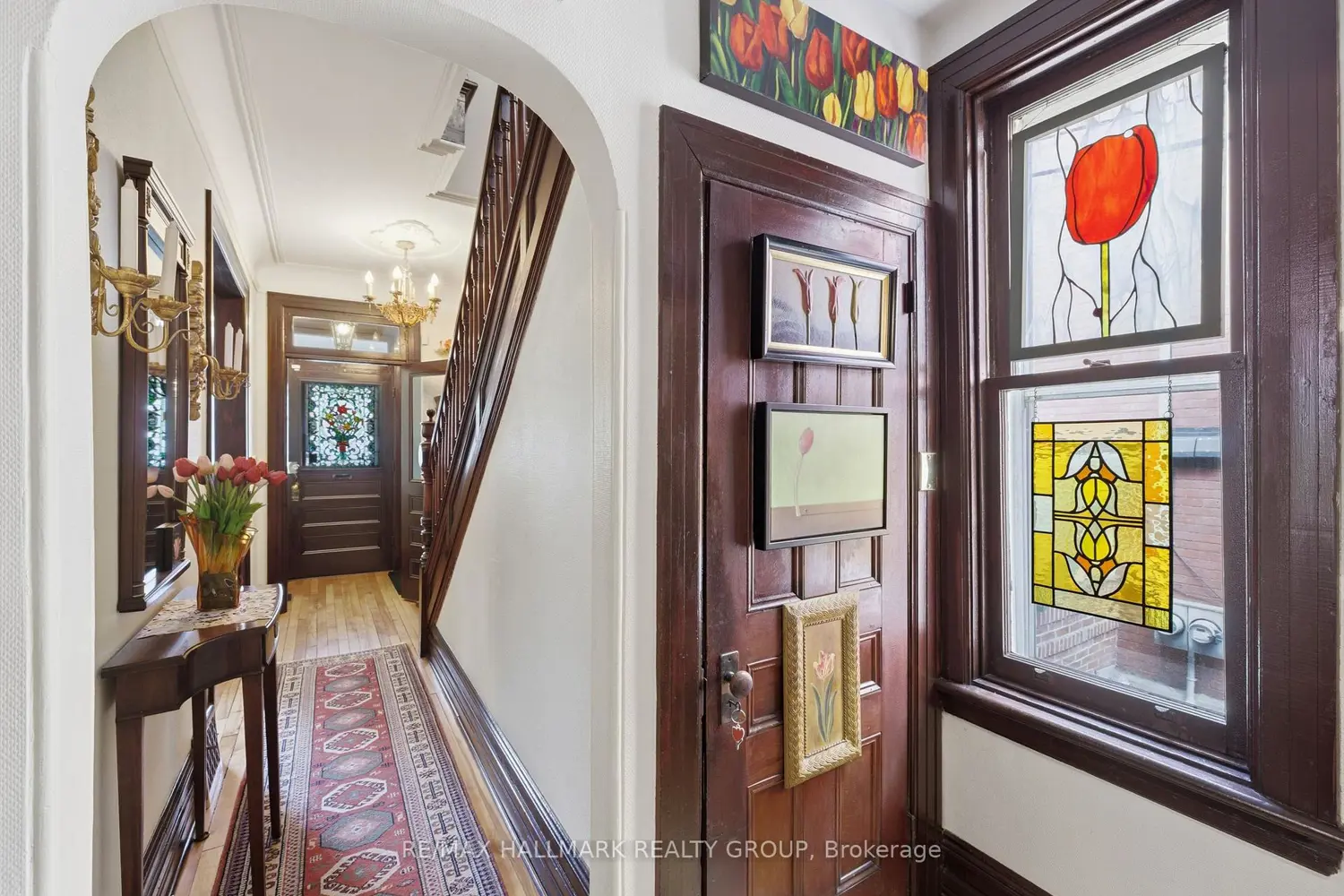 211 Russell Avenue photo 3