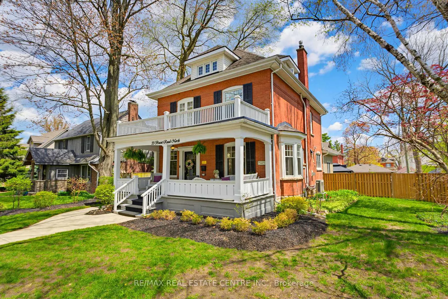 33 Brant Road
