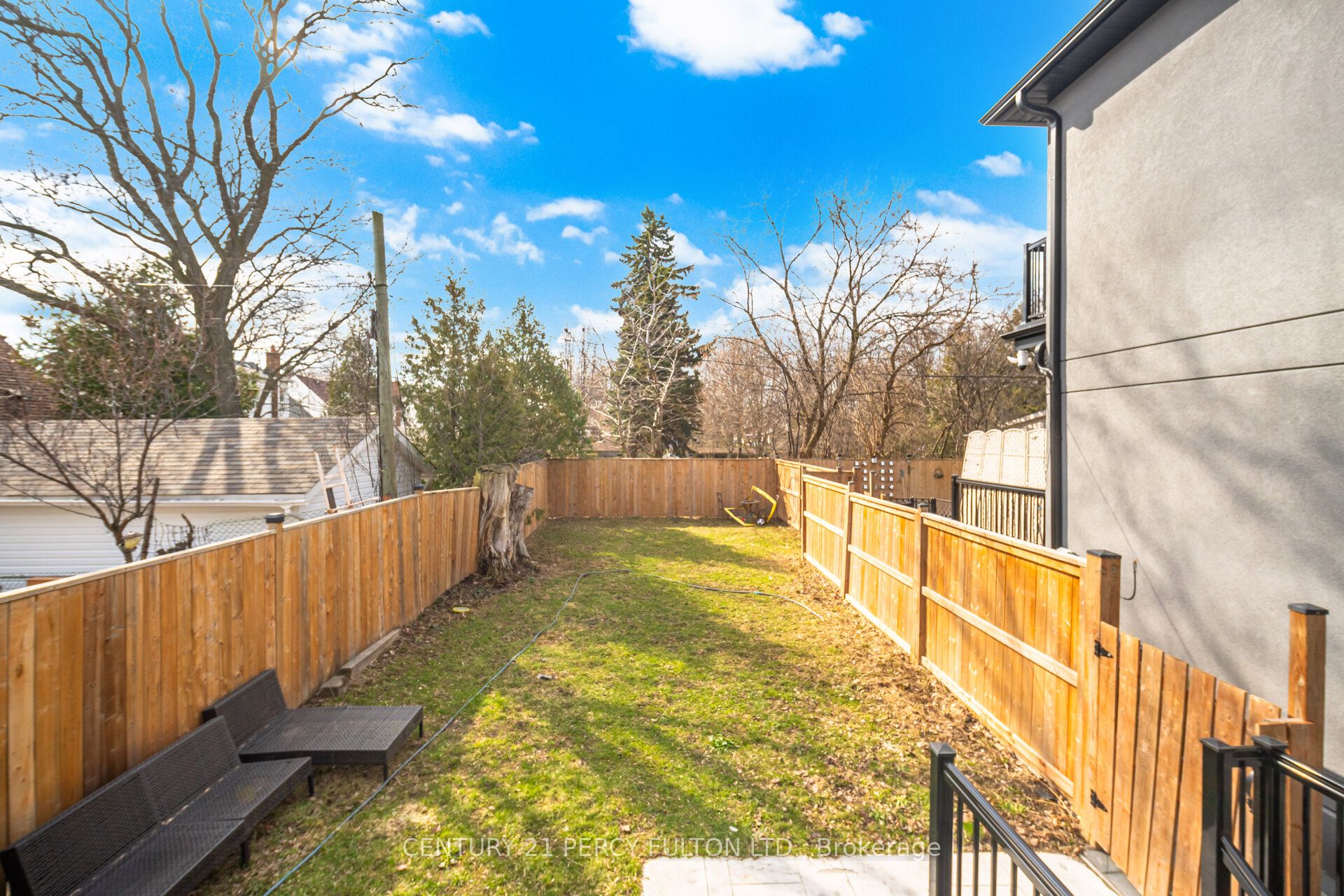195 Danforth Road, Toronto, ON, M1L 3X1