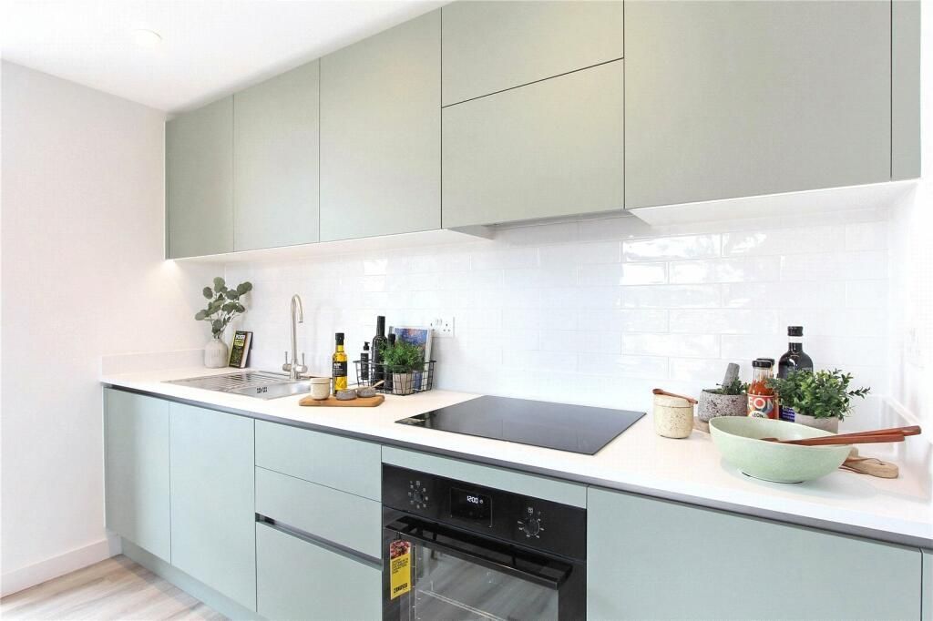 Additional image 3 of 2 bed flat to rentCalibra Court, Kimpton Road, Luton LU2