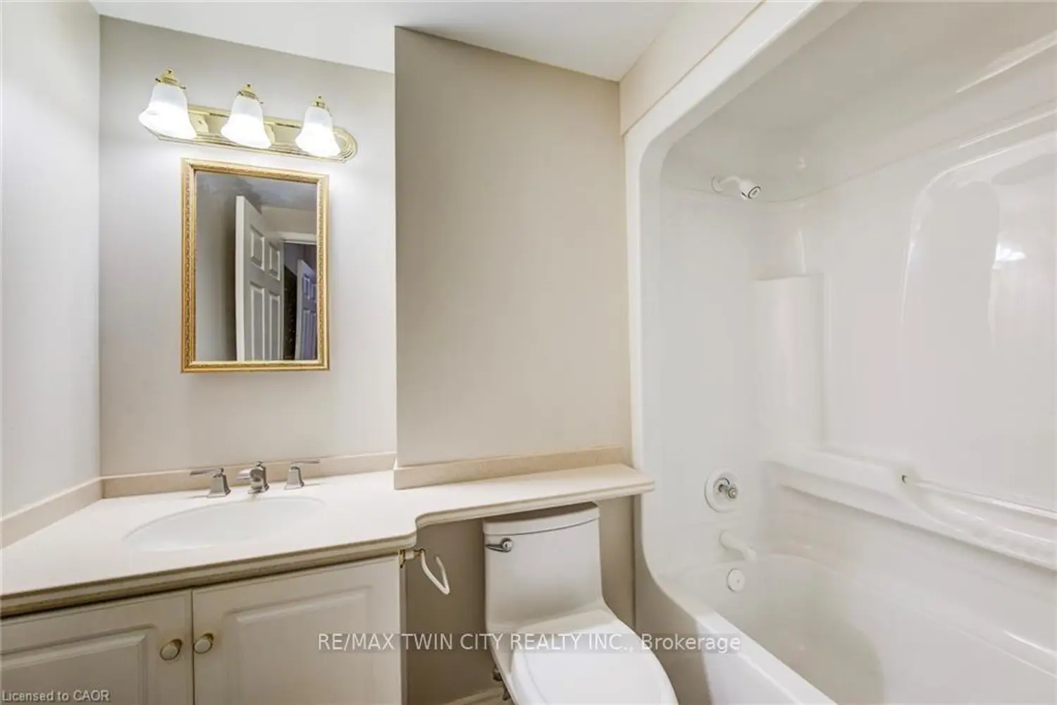 Additional image 15 of 405 Erb Street 507