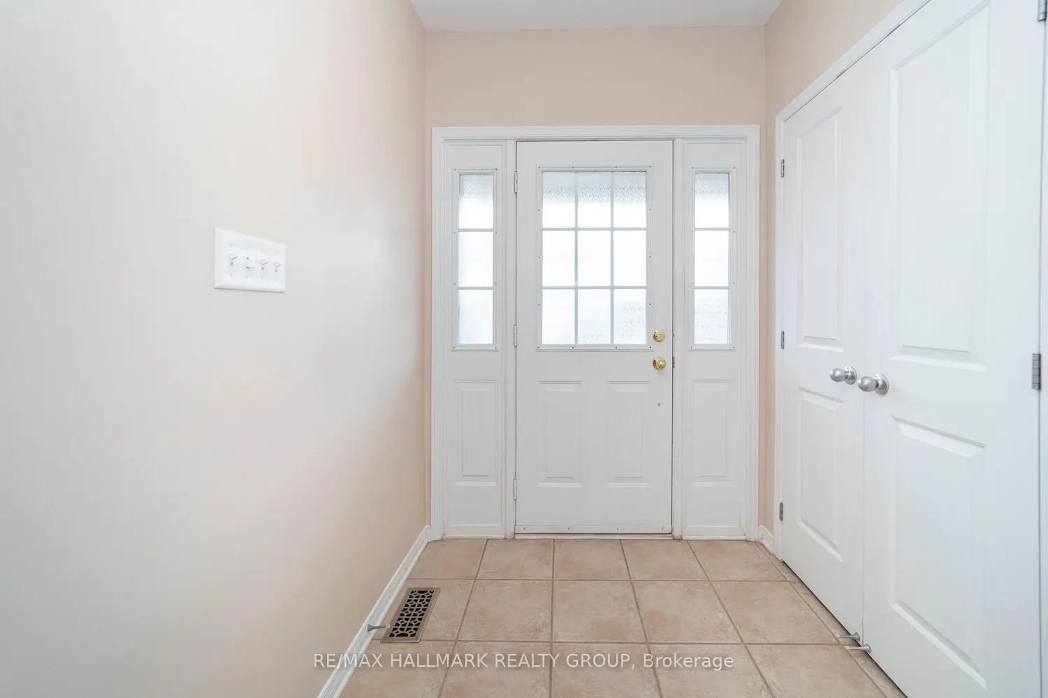 Additional image 3 of 10 Fieldberry Private