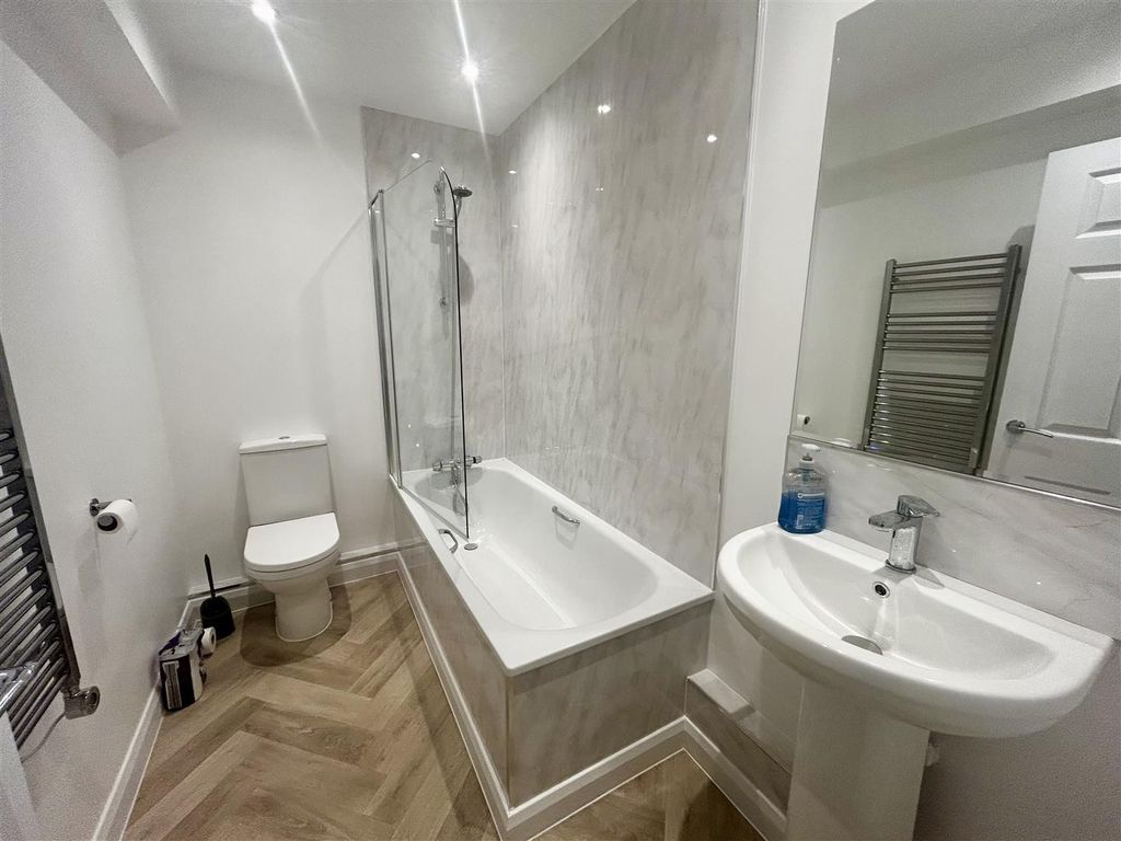 Additional image 11 of 2 bed flat to rentWoodstock Way, Caldicot NP26