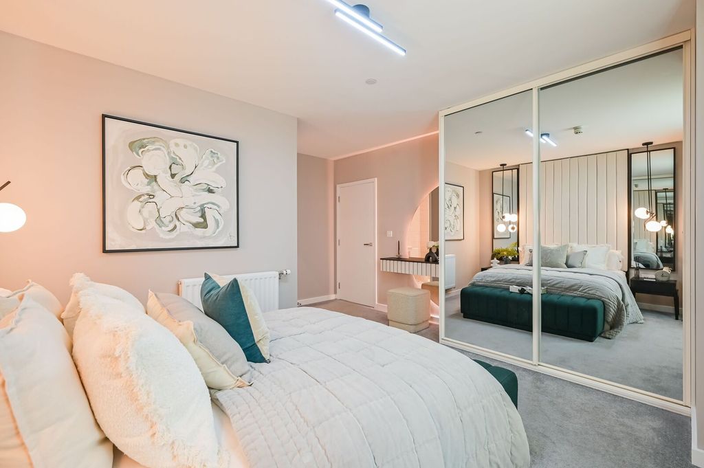Additional image 5 of 3 bed flat for salePark Quarter, Barnet EN4