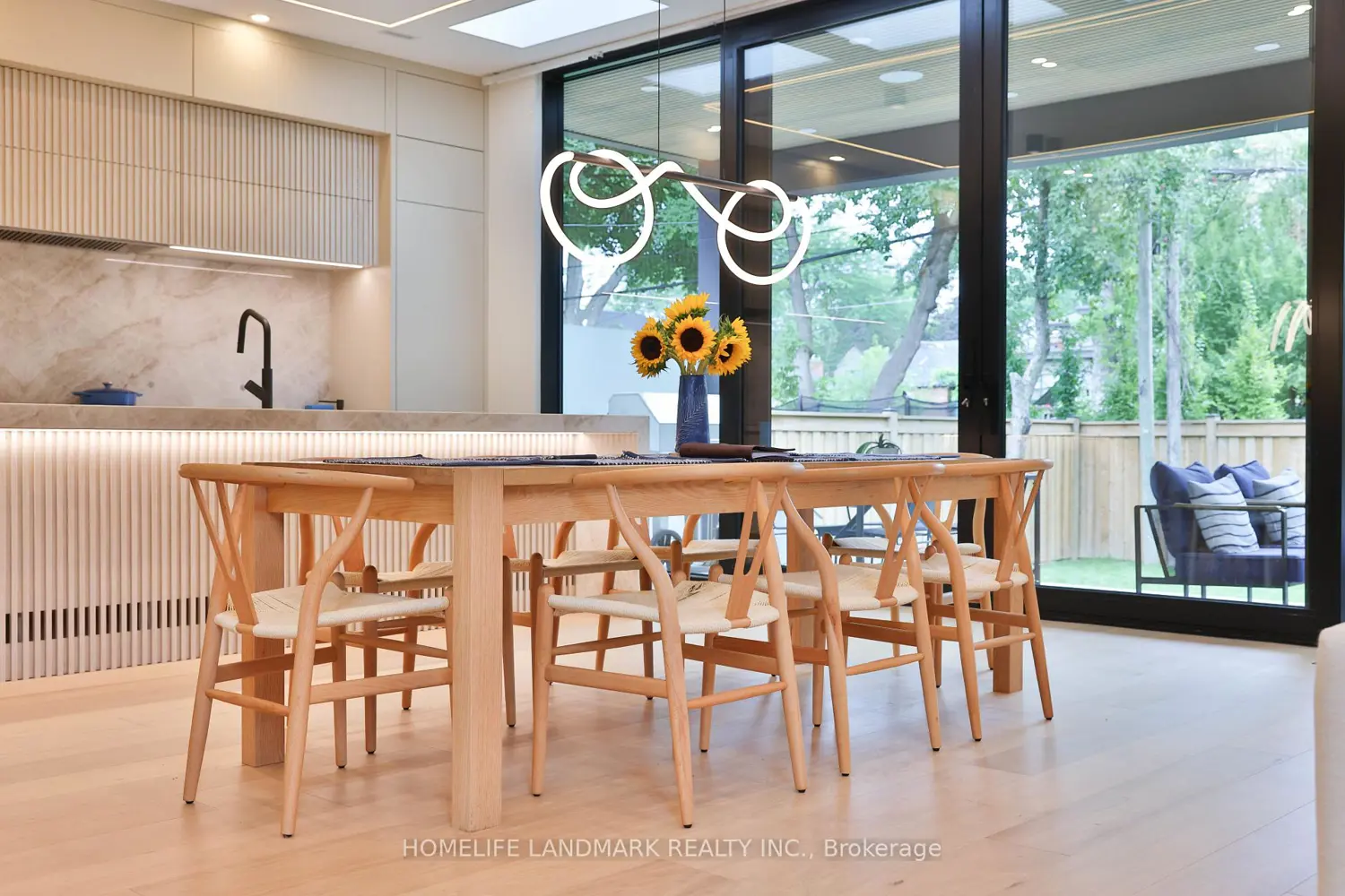 12 Bernice Avenue photo 3