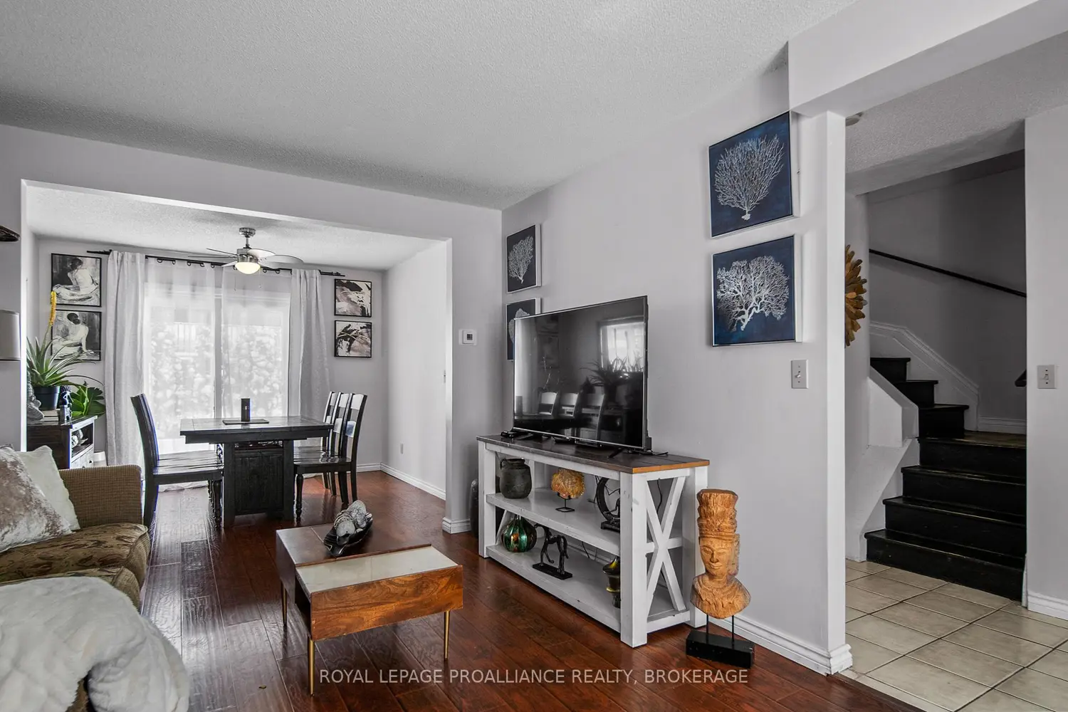 4 Balmoral Court photo 5