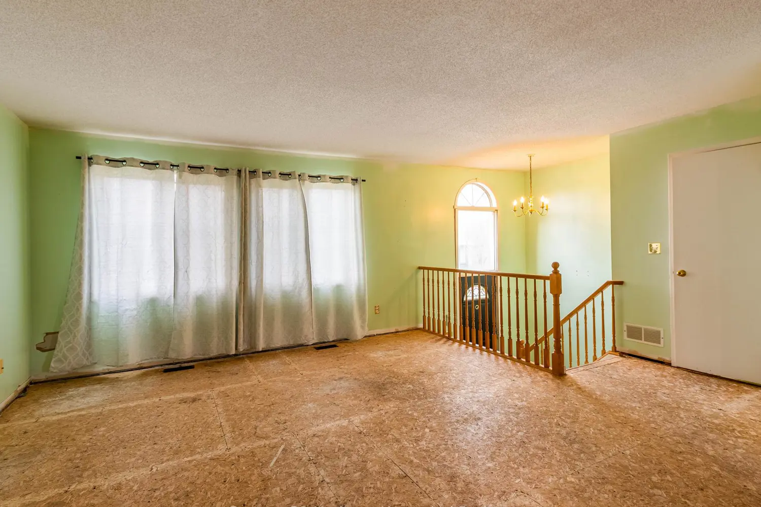 Additional image 3 of 14 Pebble Beach Court