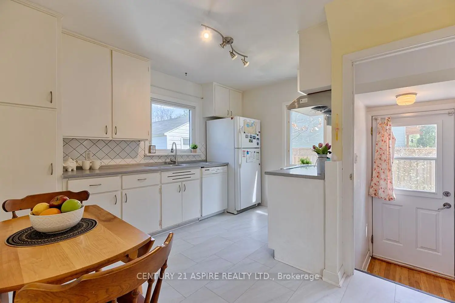 Additional image 3 of 82 Rutherford Avenue
