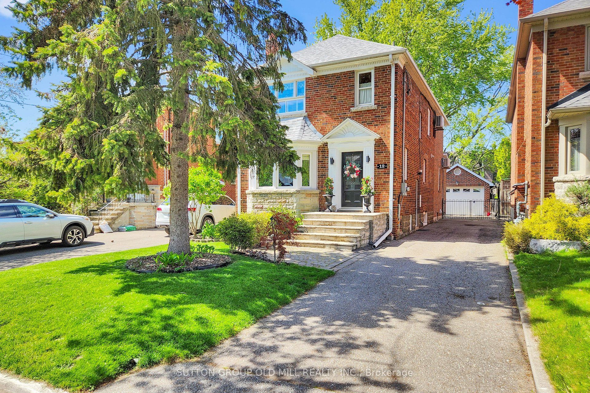 12 Jasmine Avenue, Toronto, ON, M8W 1C5
