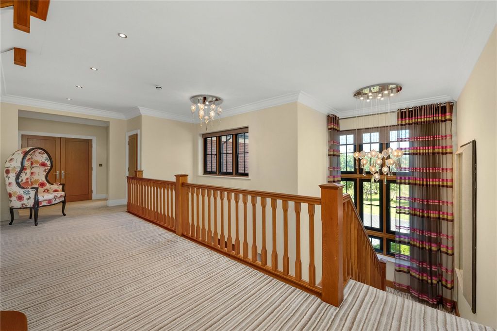 Additional image 9 of 7 bed detached house to rentChavey Down Road, Winkfield Row, Bracknell, Berkshire RG42