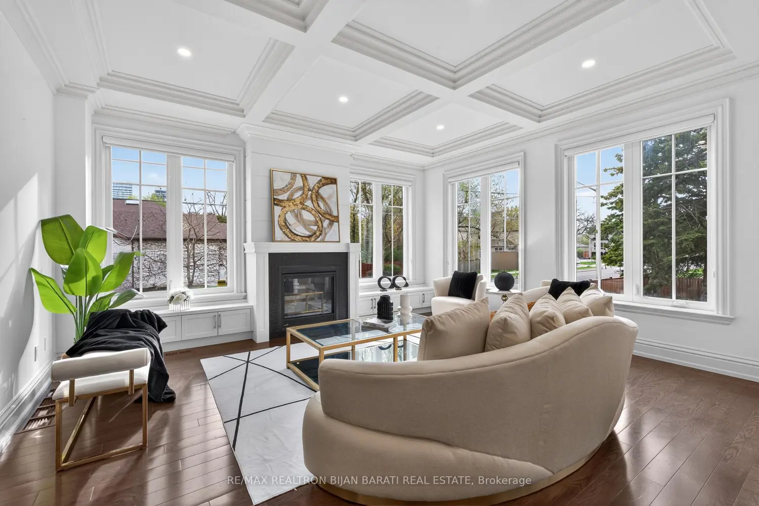 122 Holmes Avenue photo 3