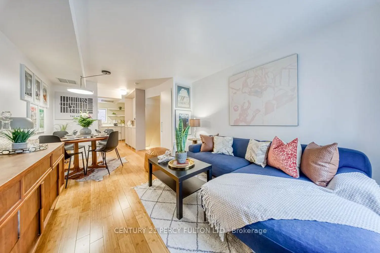 228 St. George Street Th 15 photo 5