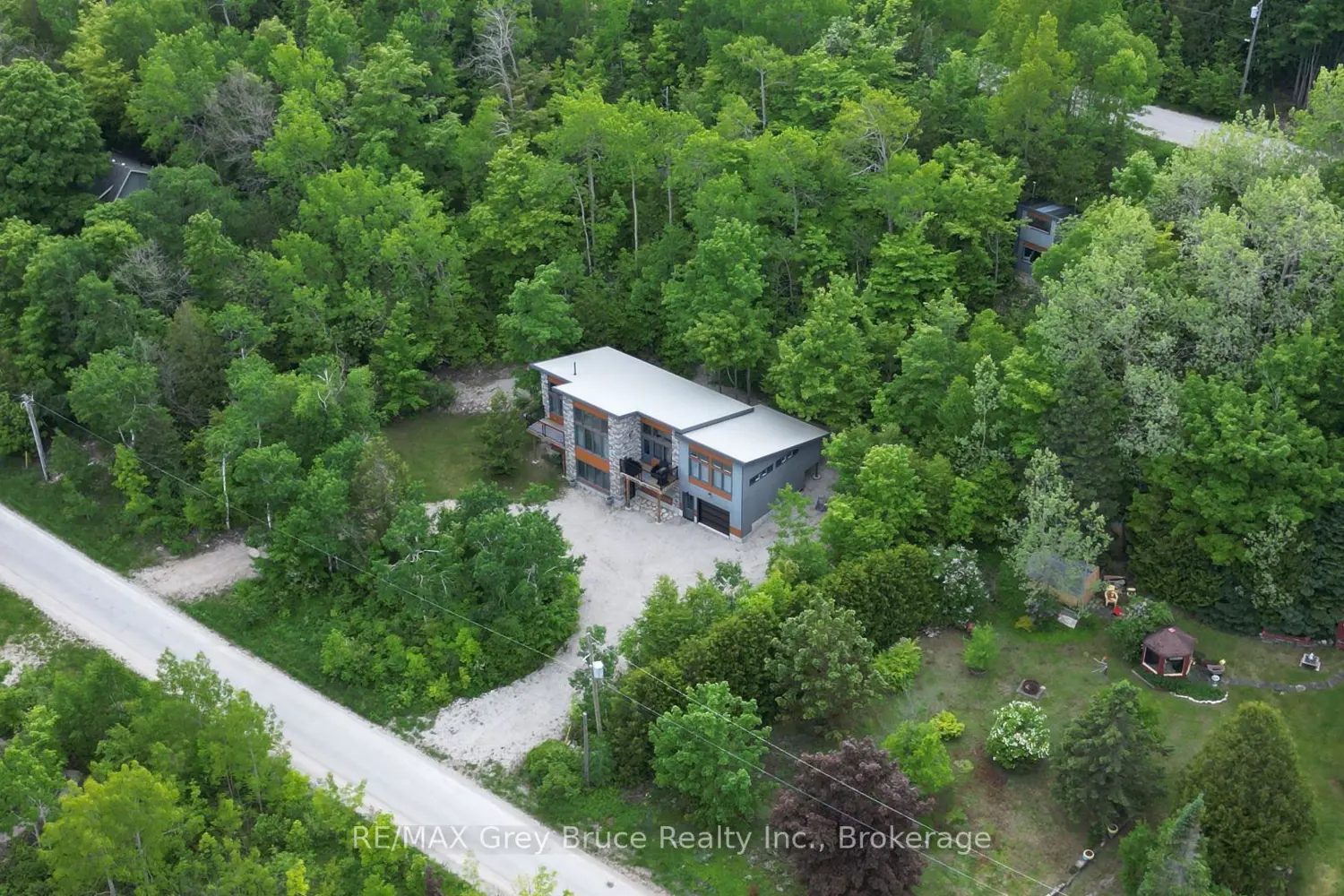 Additional image 11 of 17 Shoreline Drive