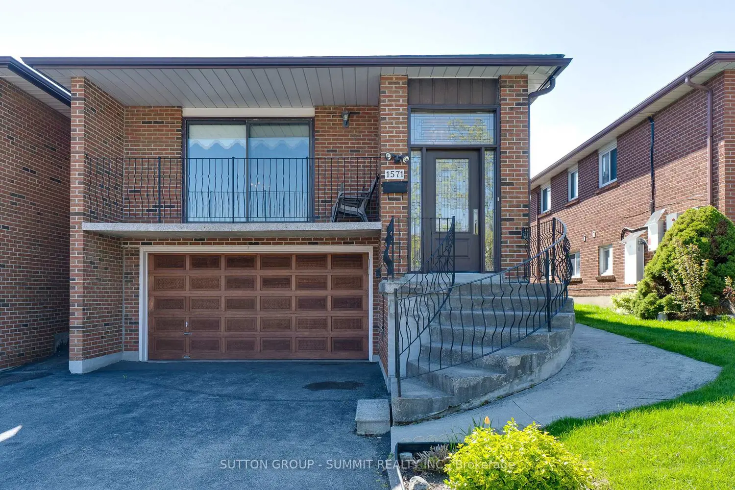 1571 Corkstone Glade
