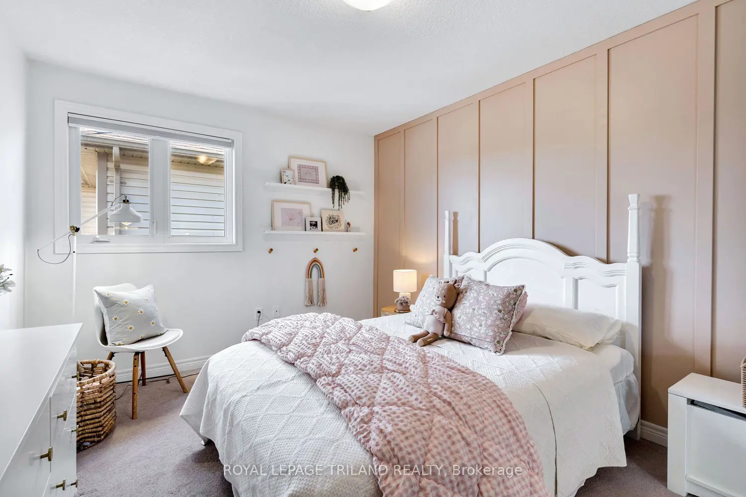 Additional image 8 of 731 Springwood Crescent