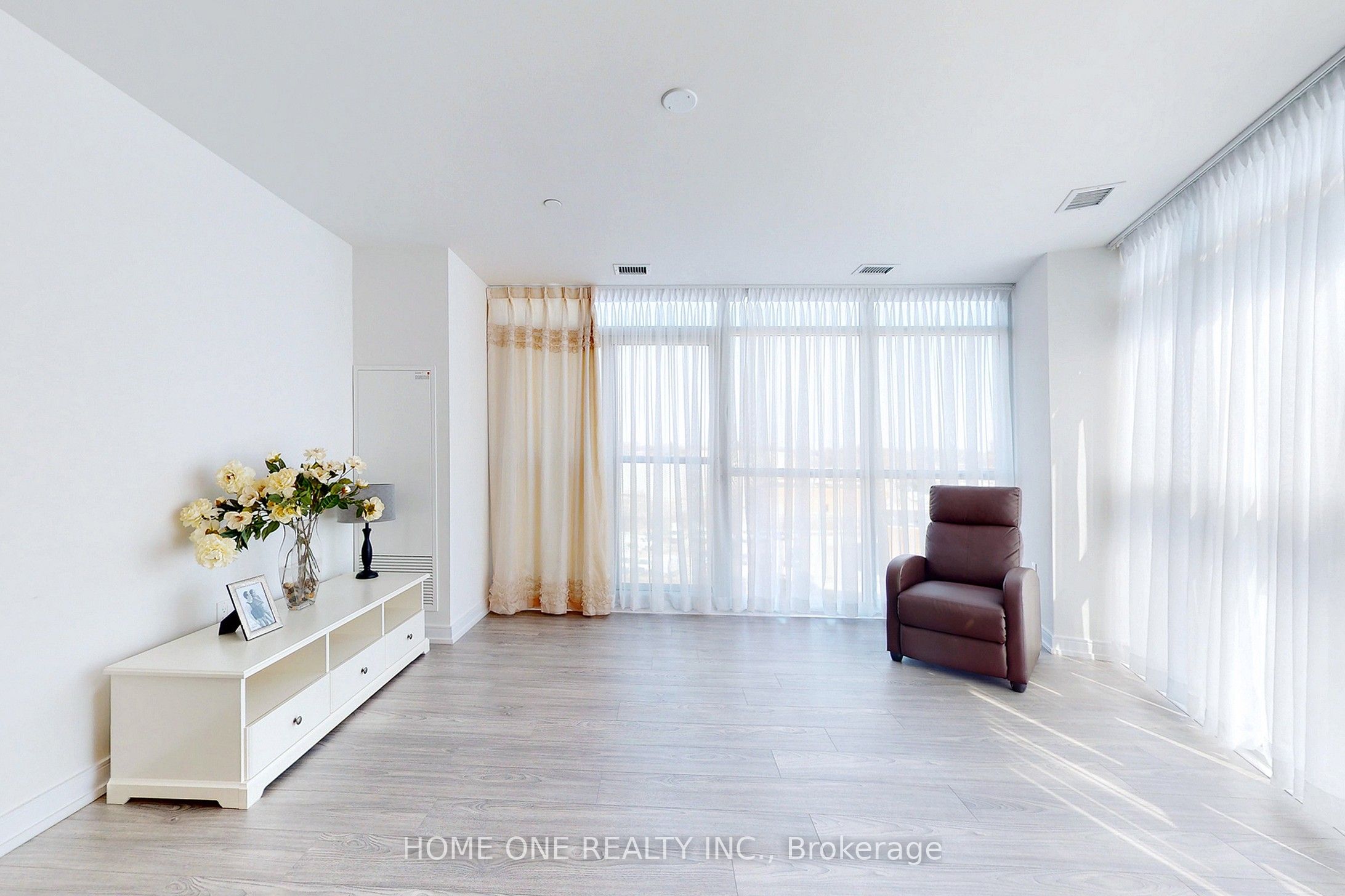 Additional image 5 of 309-225 Village Green Square, Toronto, ON, M1S 0N4