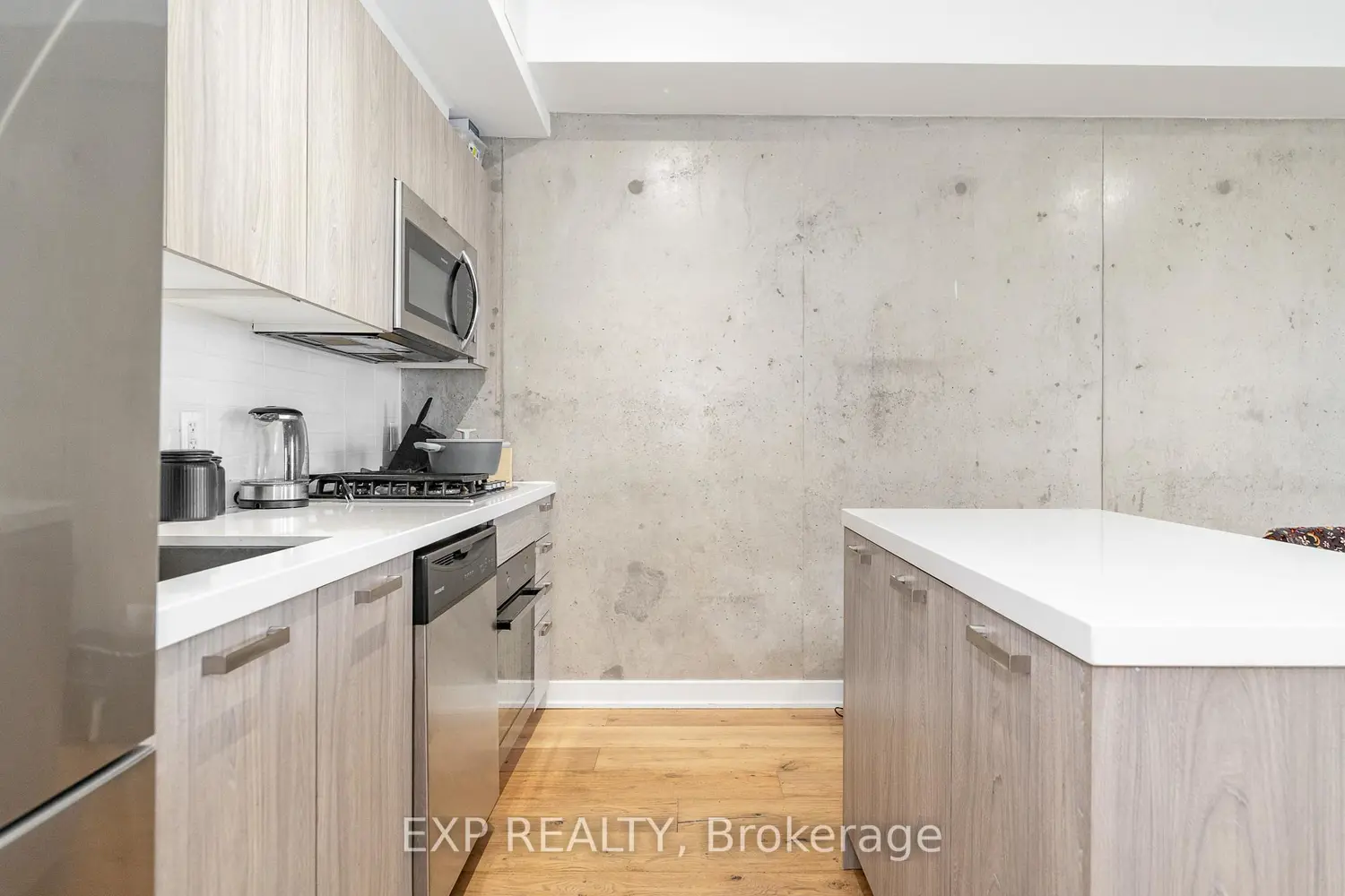 Additional image 5 of 203 Catherine Street 1102