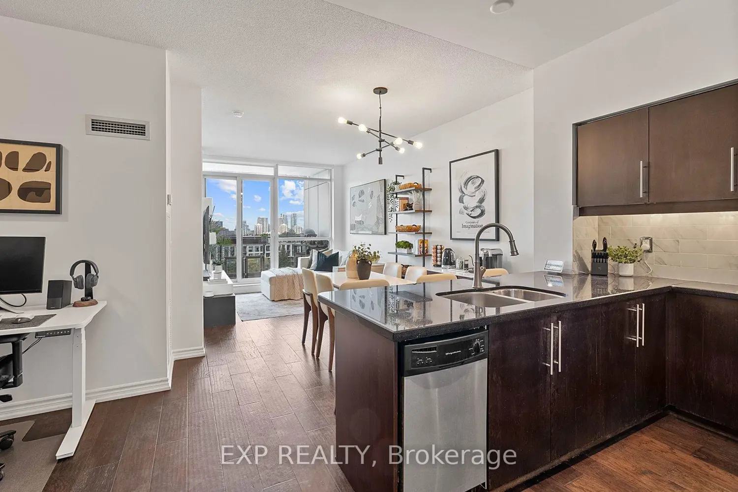 2885 Bayview Avenue 1017 photo 2