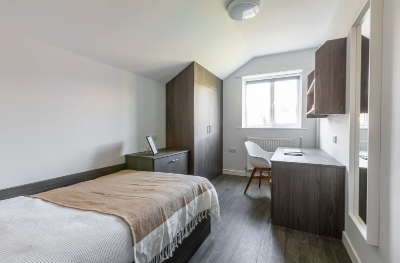 4 bed shared accommodation to rentHyde Park Road, Hyde Park, Leeds LS6